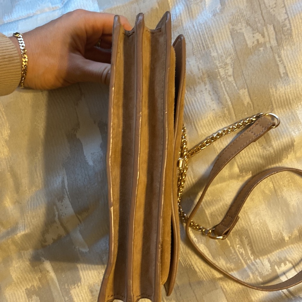 Zara woman’s suede cross body bag - Picture 4 of 6